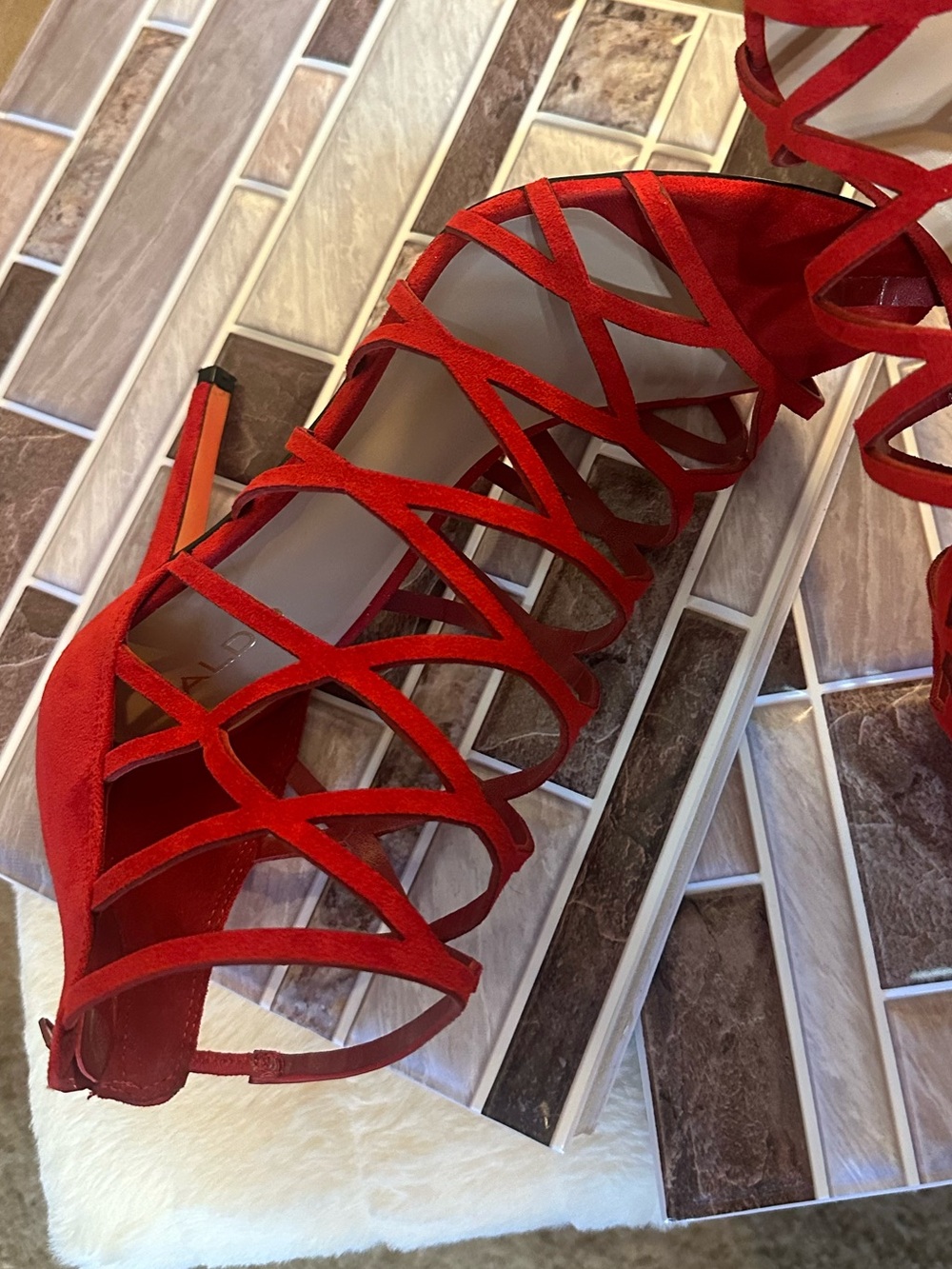 ALDO Red Suede Cage Heels Sandals Size 8 Open Toe Zip Back - Picture 6 of 10